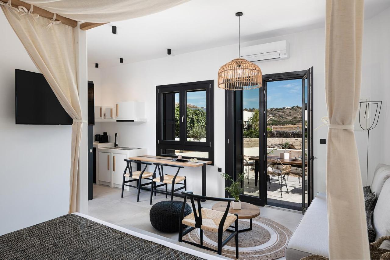 Athina Milos Suites Adámas Extérieur photo