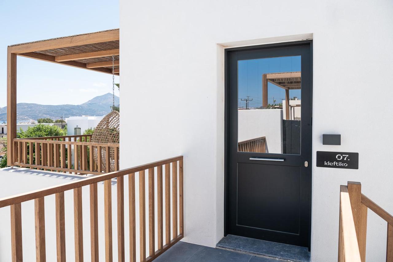 Athina Milos Suites Adámas Extérieur photo